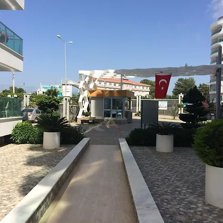 Апартаменты Emerald Park *
