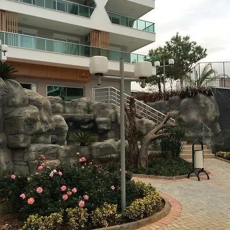 Апартаменты Emerald Park